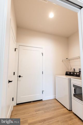 1404 BARRINGTON DR, Mount Joy, PA 17552