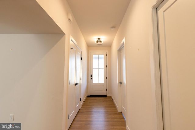 1404 BARRINGTON DR, Mount Joy, PA 17552
