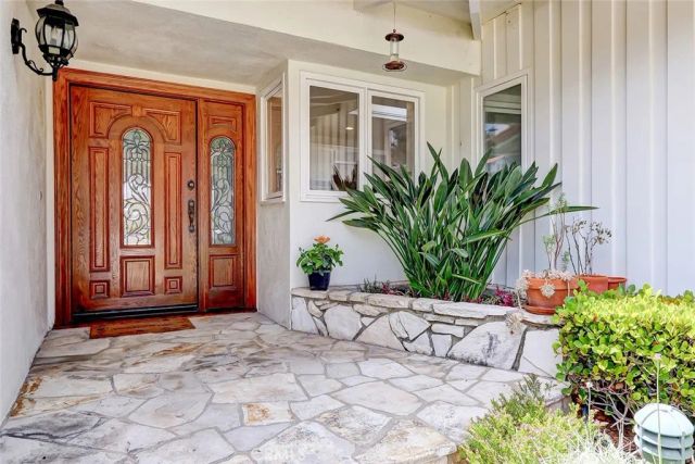 1109 Via Romero, Palos Verdes Estates, CA 90274