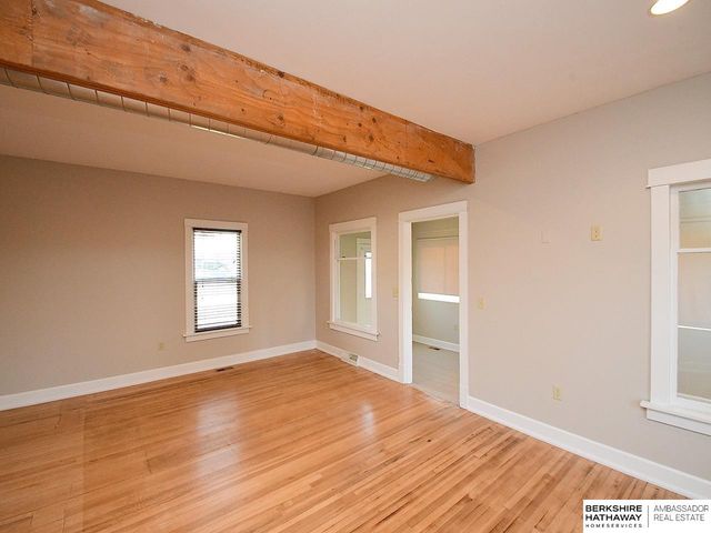 8705 Franklin Street, Omaha, NE 68114