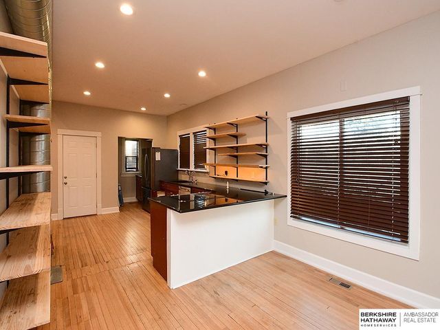 8705 Franklin Street, Omaha, NE 68114