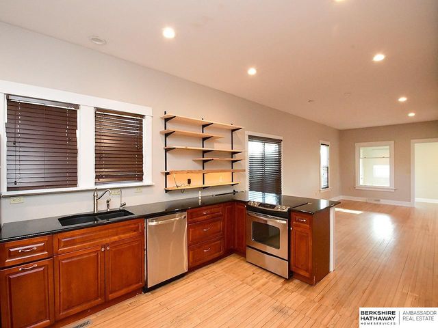 8705 Franklin Street, Omaha, NE 68114