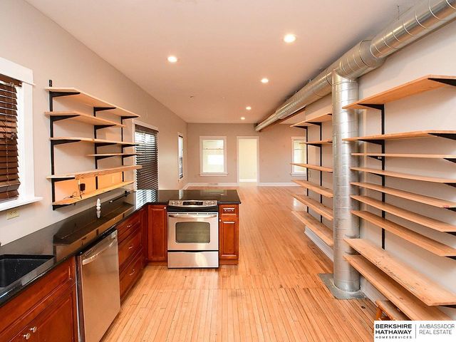 8705 Franklin Street, Omaha, NE 68114