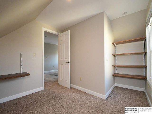 8705 Franklin Street, Omaha, NE 68114