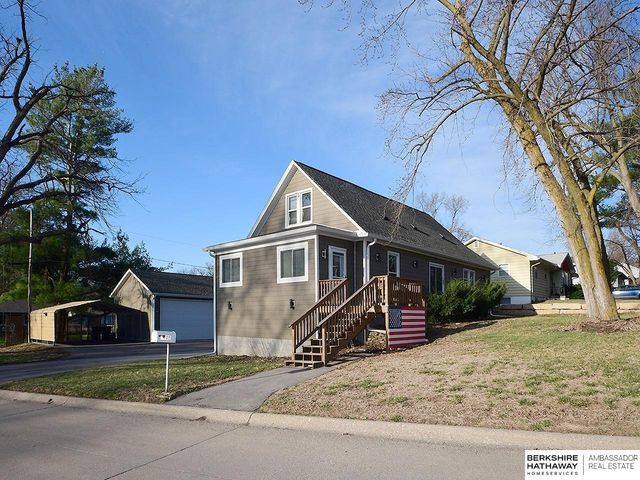 8705 Franklin Street, Omaha, NE 68114