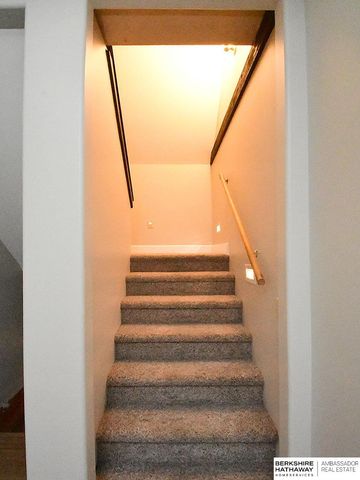 8705 Franklin Street, Omaha, NE 68114