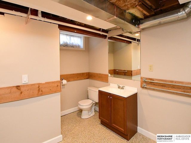 8705 Franklin Street, Omaha, NE 68114