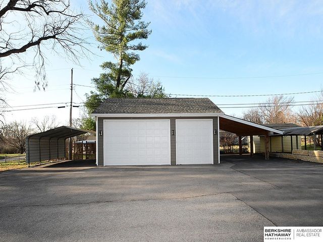 8705 Franklin Street, Omaha, NE 68114