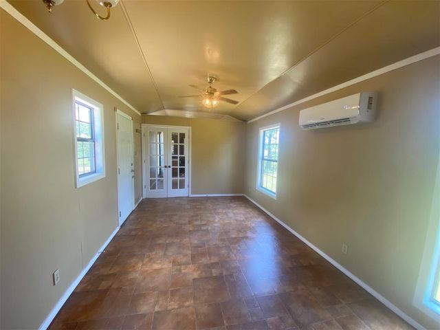 6780 Woods Acres Drive, Noble, OK 73068