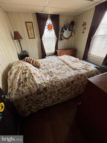 314 W POPLAR AVENUE, Wildwood, NJ 08260