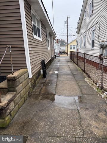 314 W POPLAR AVENUE, Wildwood, NJ 08260