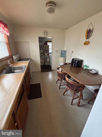 314 W POPLAR AVENUE, Wildwood, NJ 08260