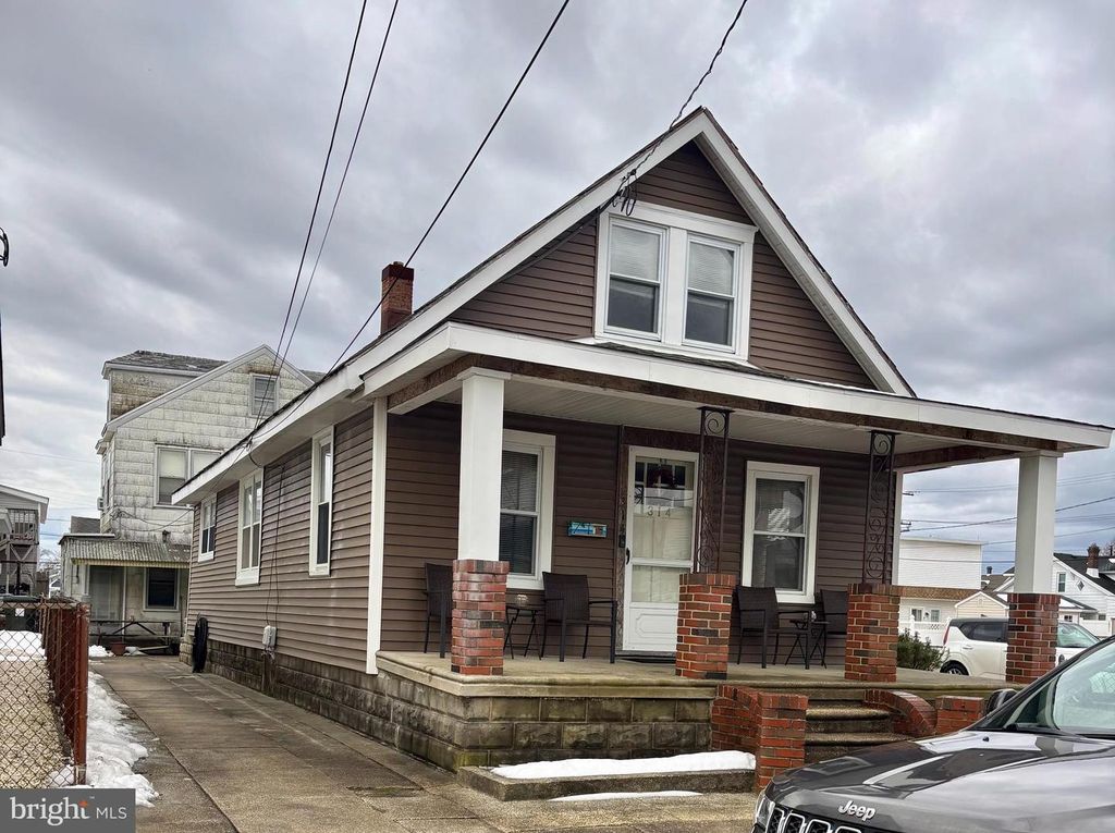314 W POPLAR AVENUE, Wildwood, NJ 08260
