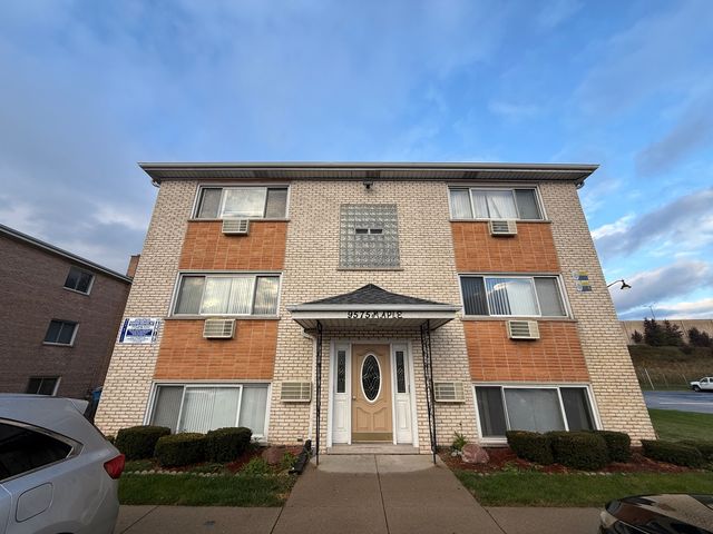 9575 Maple Drive 2S, Rosemont, IL 60018