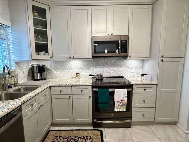 2436 RHODESIAN DRIVE 42, Clearwater, FL 33763