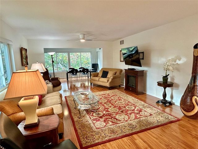 2436 RHODESIAN DRIVE 42, Clearwater, FL 33763