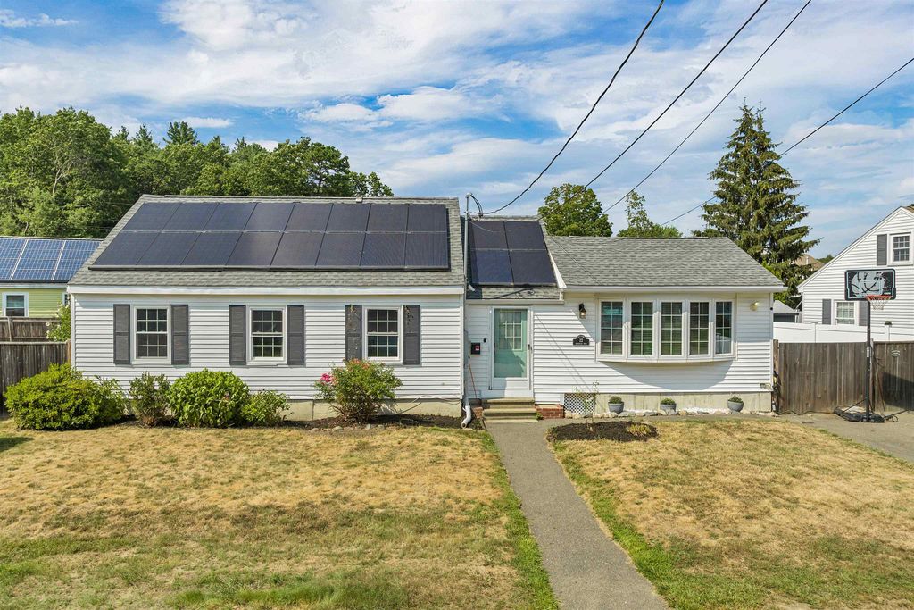 22 Berkshire Road, Nashua, NH 03064
