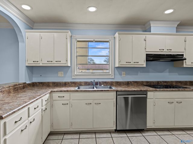 906 SW Cooper Lane SW, Hartselle, AL 35640