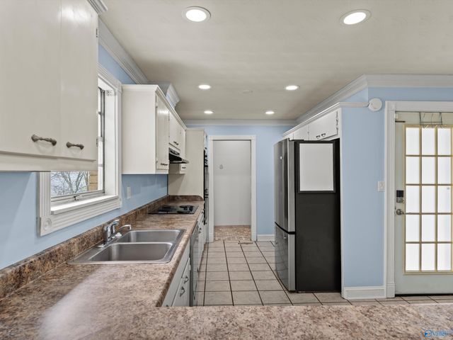 906 SW Cooper Lane SW, Hartselle, AL 35640