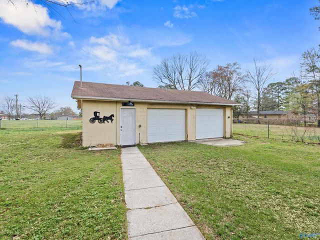 906 SW Cooper Lane SW, Hartselle, AL 35640