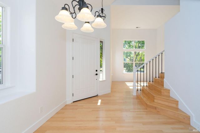 1807 Turtle Creek Way, Petaluma, CA 94954