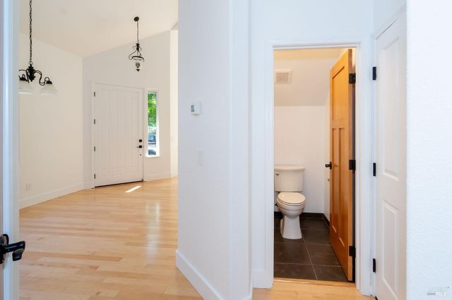 1807 Turtle Creek Way, Petaluma, CA 94954