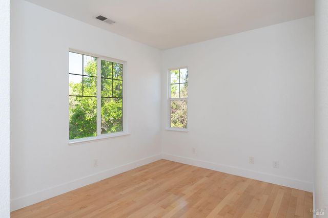 1807 Turtle Creek Way, Petaluma, CA 94954