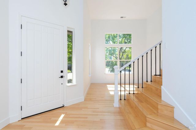 1807 Turtle Creek Way, Petaluma, CA 94954