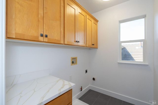 1807 Turtle Creek Way, Petaluma, CA 94954