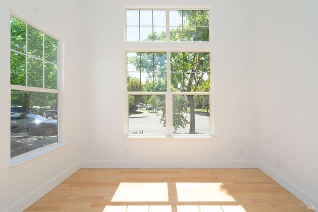 1807 Turtle Creek Way, Petaluma, CA 94954