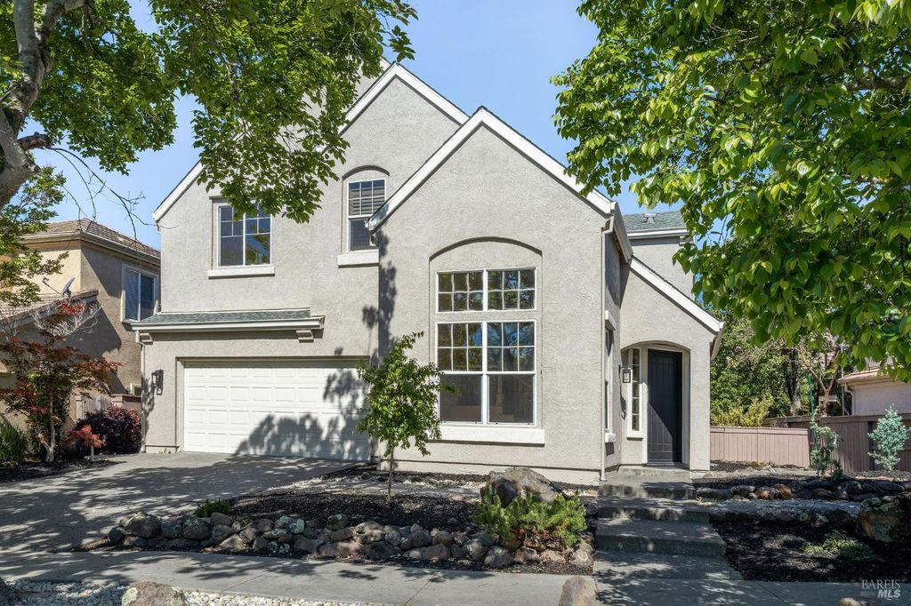 1807 Turtle Creek Way, Petaluma, CA 94954