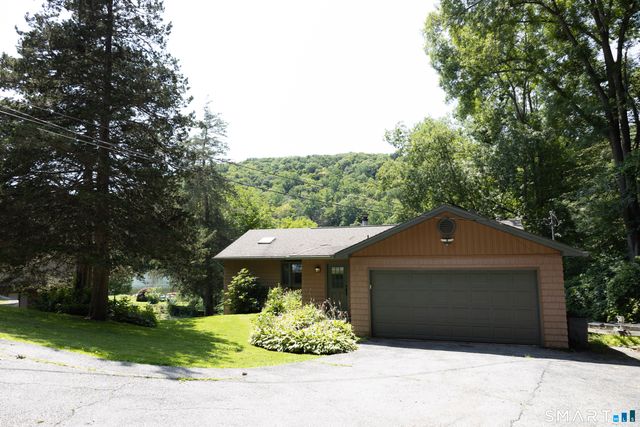 18 Pinewood Shores, Sherman, CT 06784