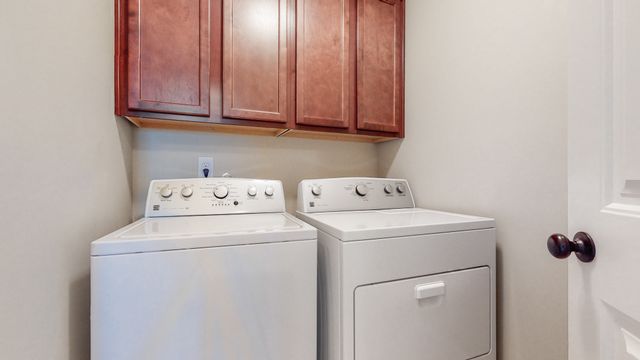 2093 Newark Ln, Thompsons Station, TN 37179