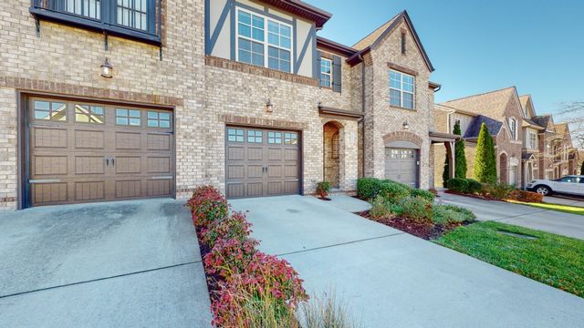 2093 Newark Ln, Thompsons Station, TN 37179