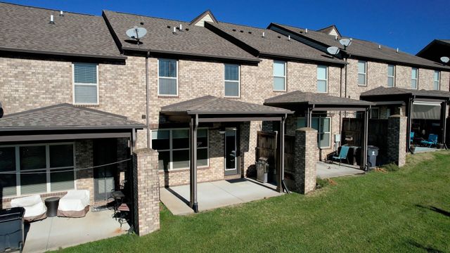 2093 Newark Ln, Thompsons Station, TN 37179