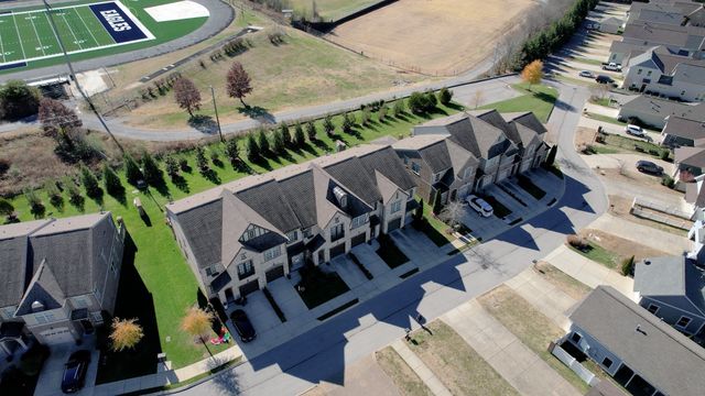 2093 Newark Ln, Thompsons Station, TN 37179