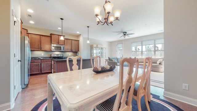 2093 Newark Ln, Thompsons Station, TN 37179