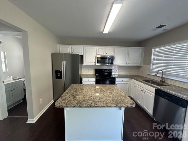 6816 Southbrook Drive, Charlotte, NC 28277