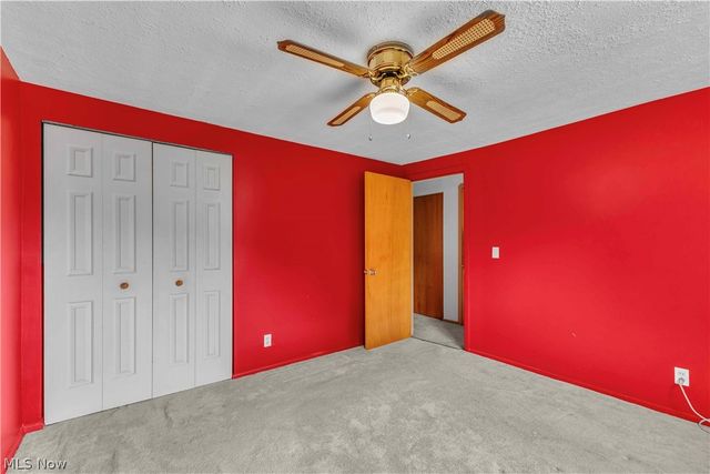 6051 Glenway Drive Q, Brook Park, OH 44142