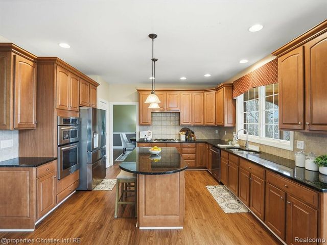 18825 Heather Ridge Drive, Northville, MI 48168