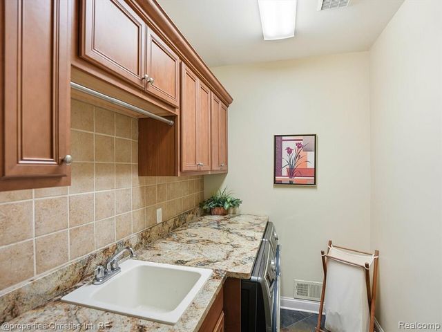 18825 Heather Ridge Drive, Northville, MI 48168