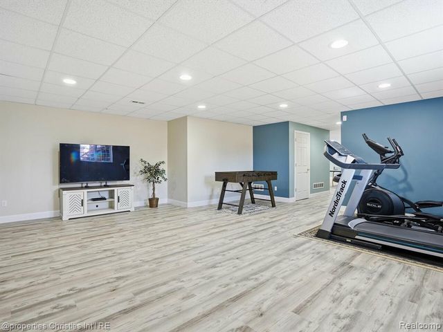 18825 Heather Ridge Drive, Northville, MI 48168