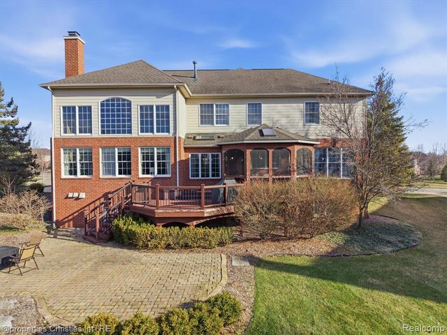 18825 Heather Ridge Drive, Northville, MI 48168