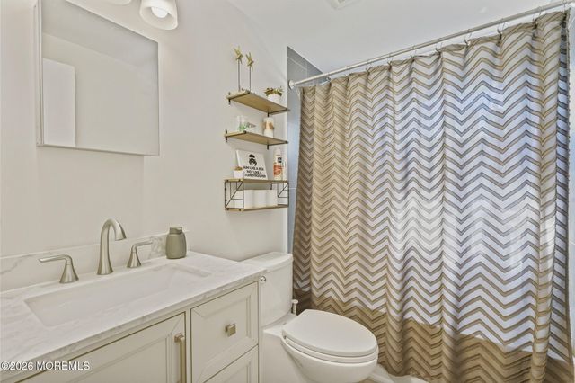 7 Princeton Drive, Jackson, NJ 08527