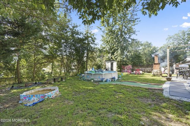 7 Princeton Drive, Jackson, NJ 08527