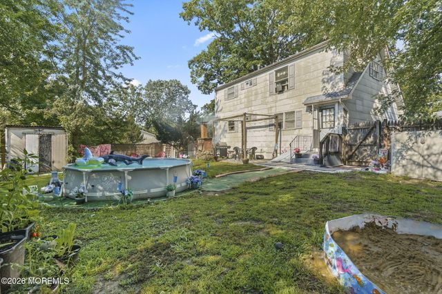 7 Princeton Drive, Jackson, NJ 08527