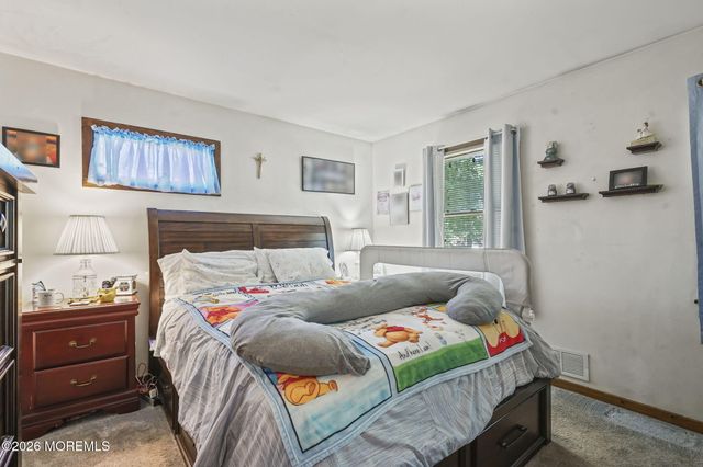 7 Princeton Drive, Jackson, NJ 08527