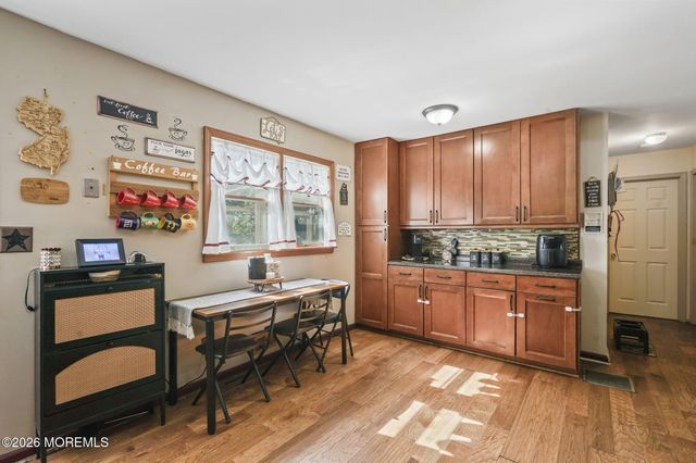 7 Princeton Drive, Jackson, NJ 08527