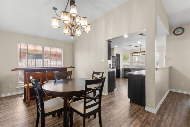2106 Hickory Wood Trail, Arlington, TX 76018