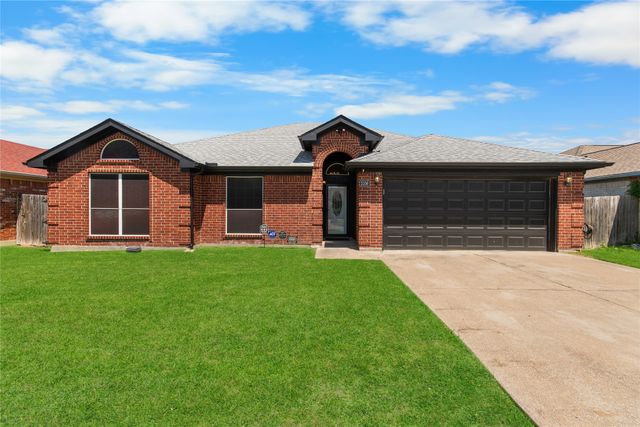 2106 Hickory Wood Trail, Arlington, TX 76018